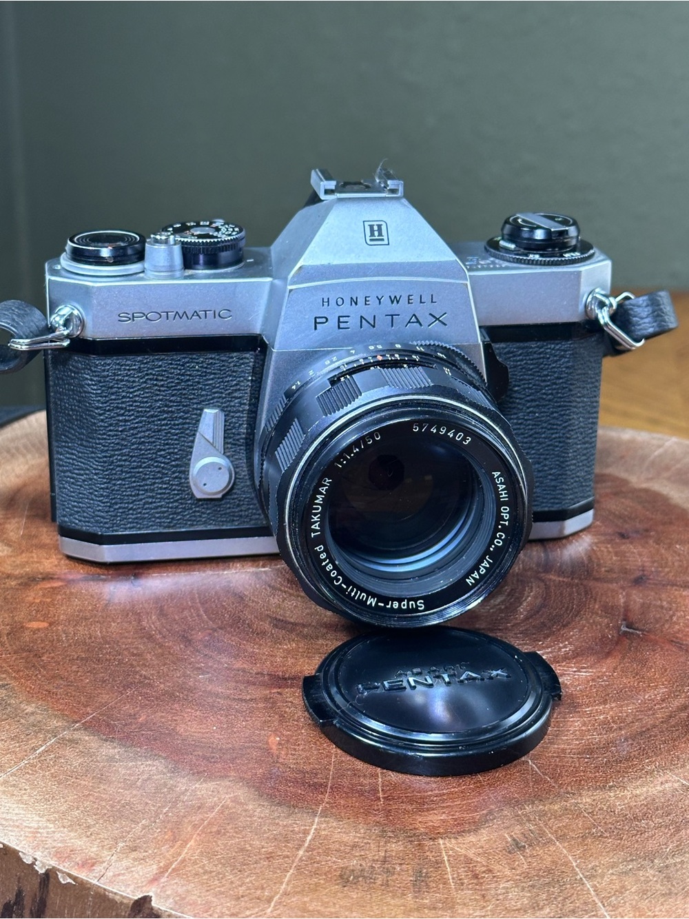 Honeywell Pentax Spotmatic SP II 35mm Film SLR Kit – Premium 50mm f/1.4 Lens